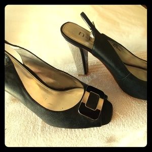 NICOLE MILLER size 10 NEVER WORN